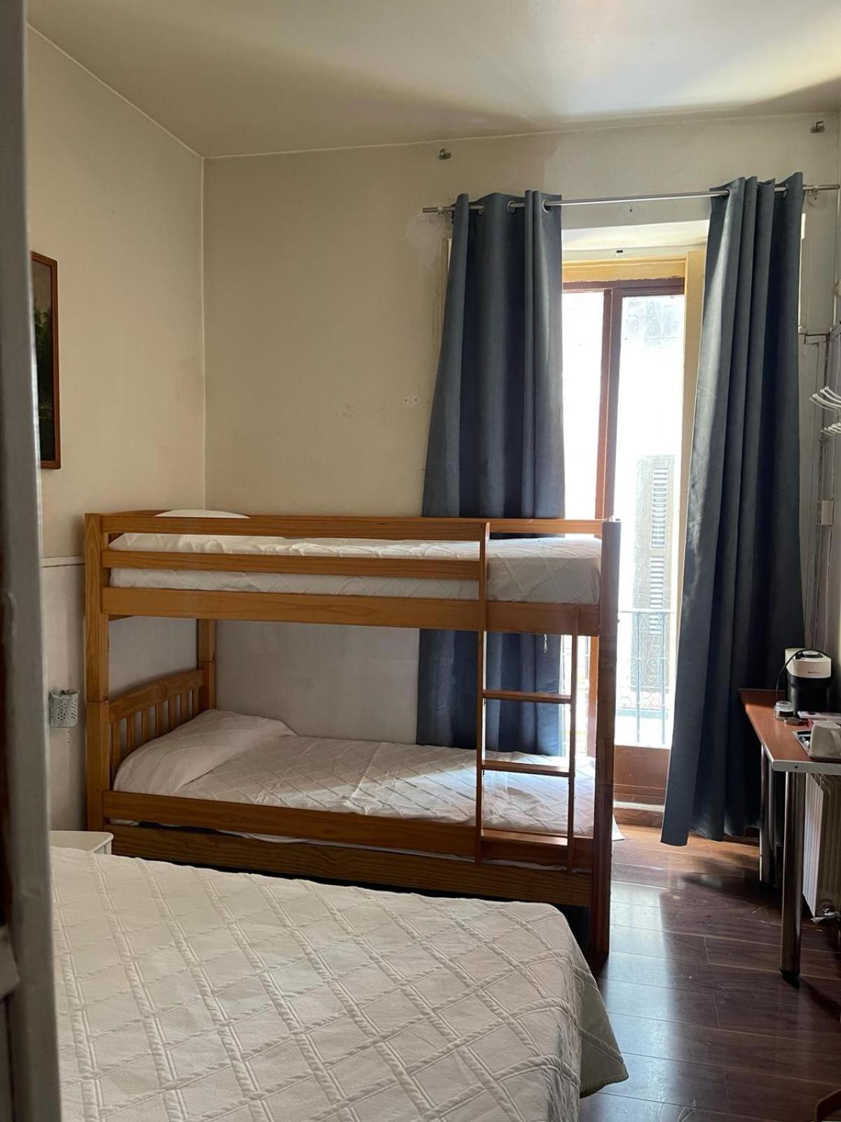 Hostal Daniel 马德里 外观 照片
