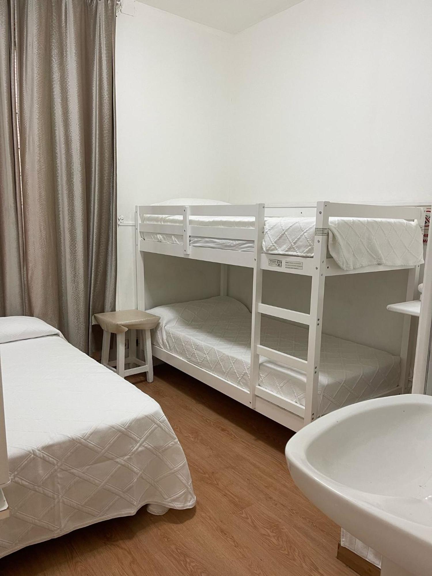 Hostal Daniel 马德里 外观 照片
